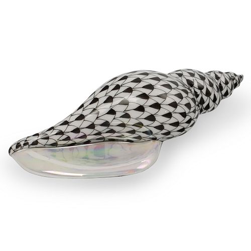 HEREND PORCELAIN FISHNET IRIDESCENT