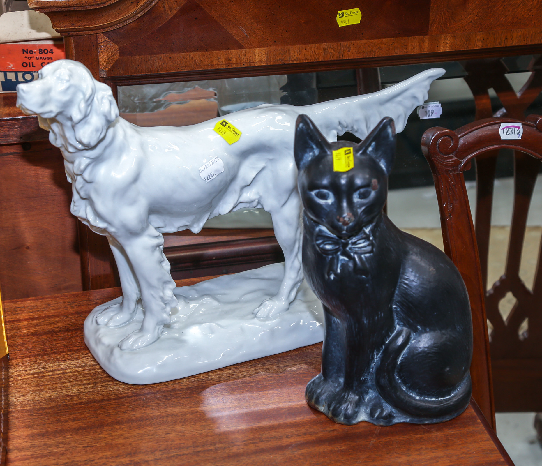 HEREND PORCELAIN HUNTING DOG;
