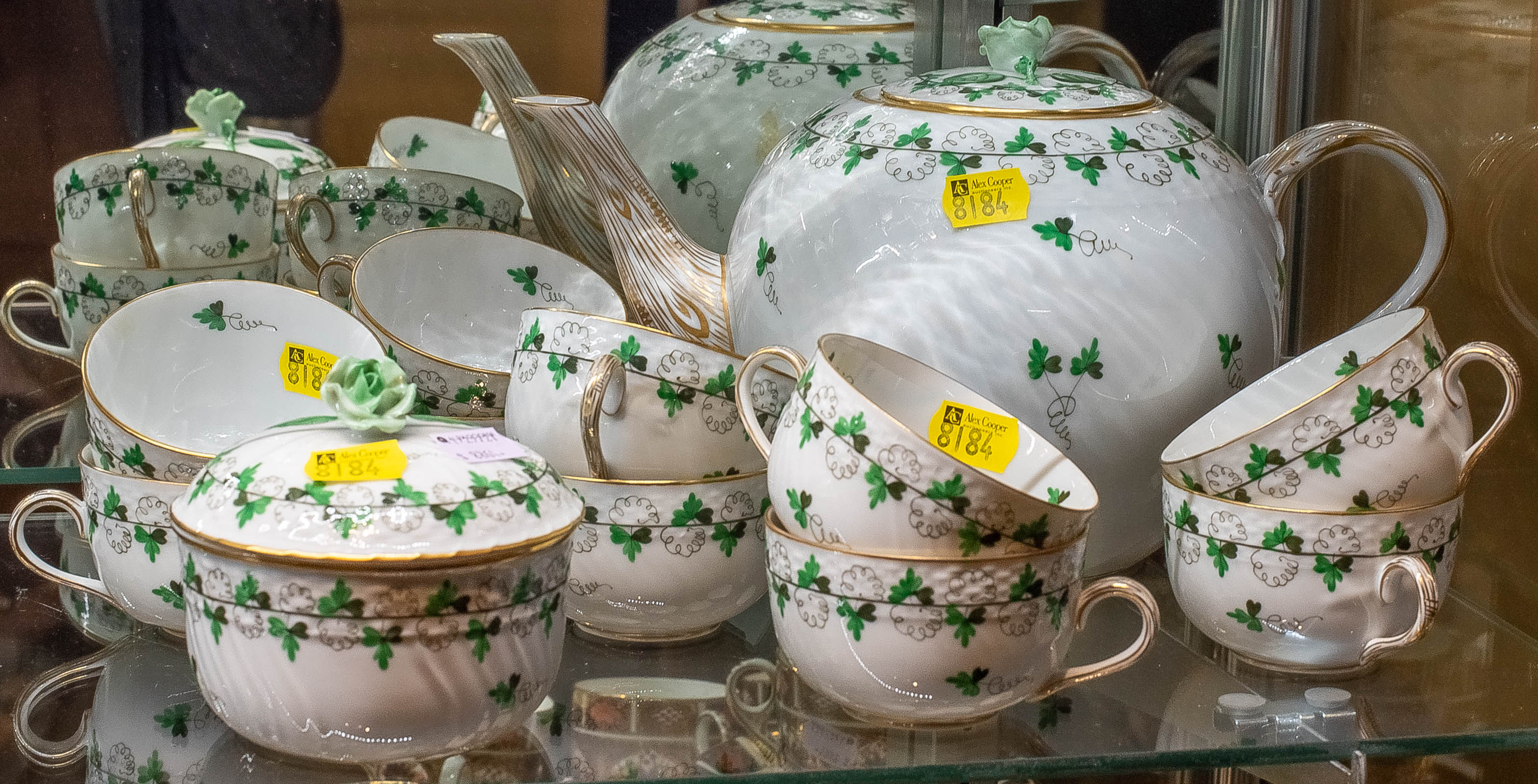 HEREND PORCELAIN PARTIAL TEA