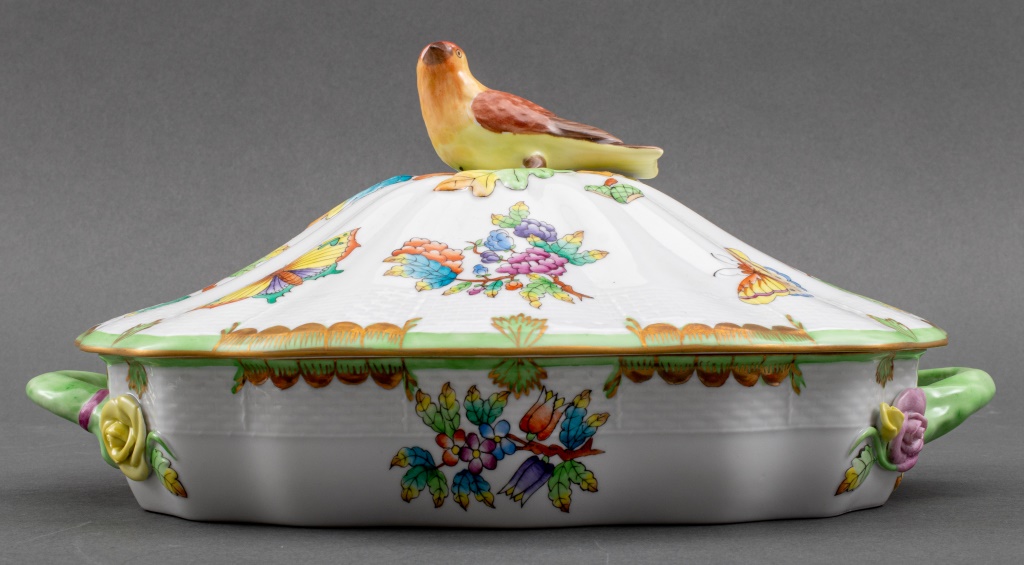 HEREND PORCELAIN "QUEEN VICTORIA"