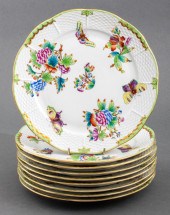 HEREND PORCELAIN "QUEEN VICTOR