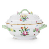 HEREND PORCELAIN  QUEEN VICTOR