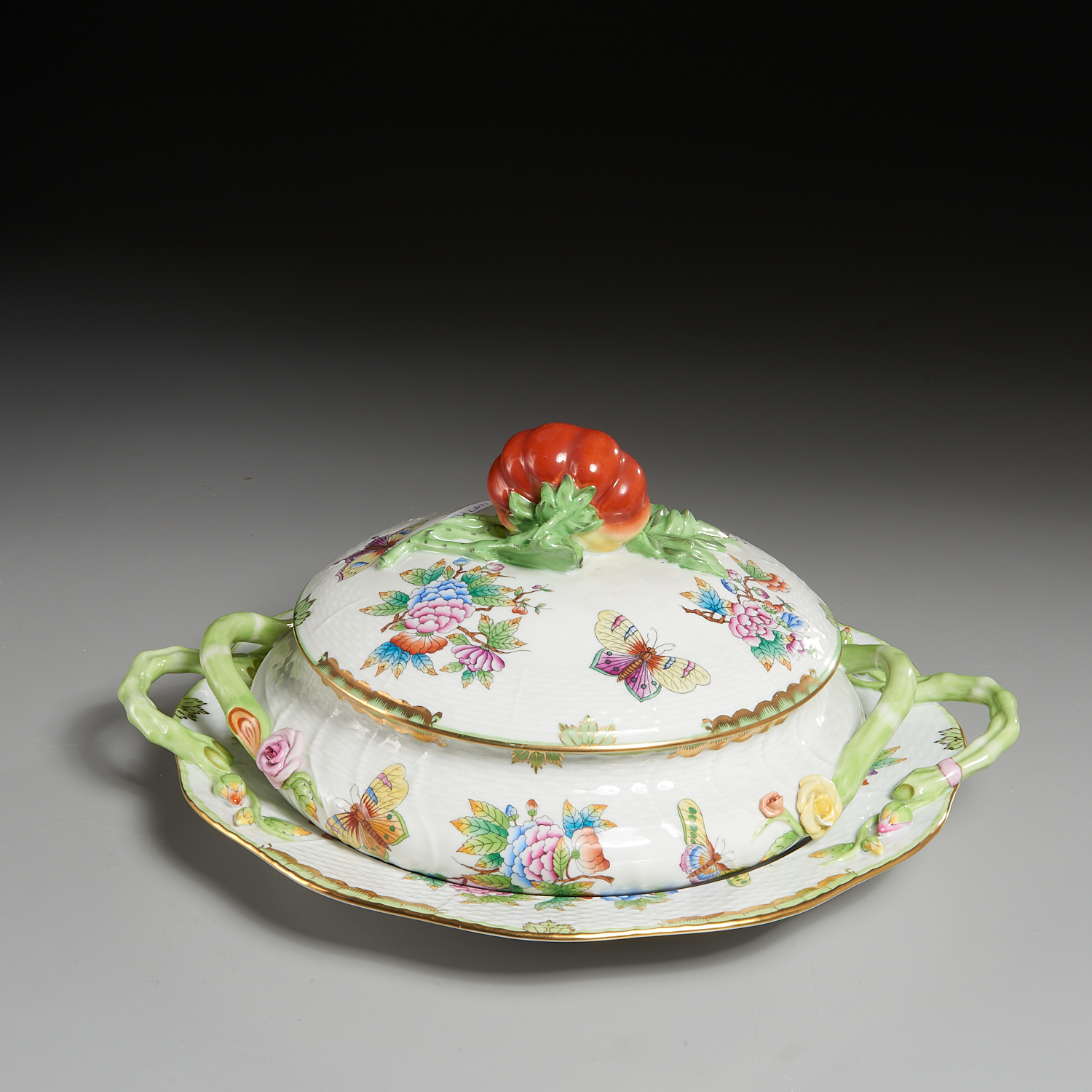 HEREND PORCELAIN TUREEN AND PLATTER