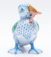 HEREND "PUFFIN" FISHNET PORCEL