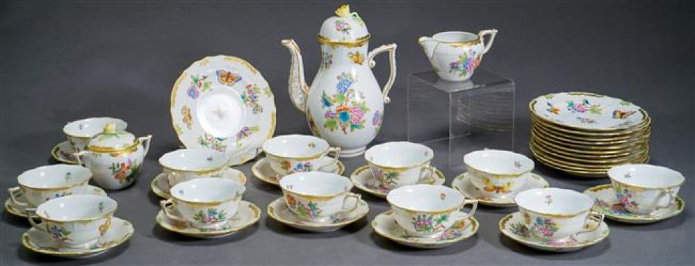 HEREND 'QUEEN VICTORIA' COFFEE POT,
