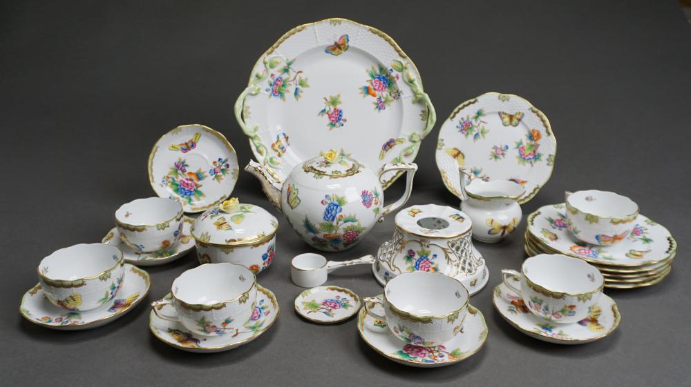 HEREND QUEEN VICTORIA PATTERN