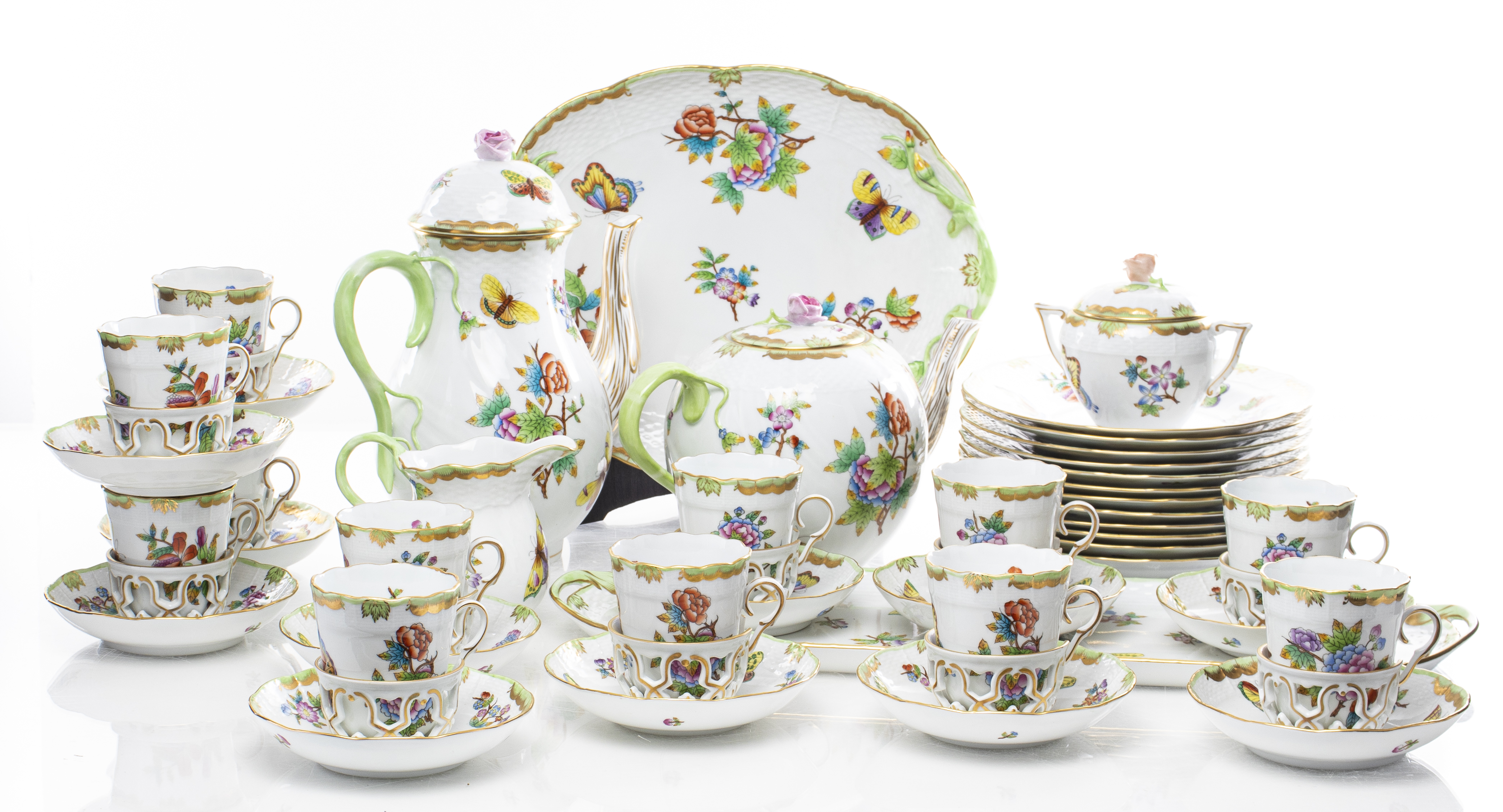 HEREND 'QUEEN VICTORIA? PORCELAIN