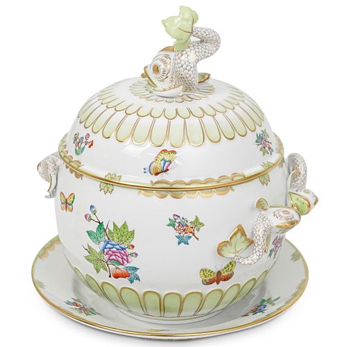 HEREND QUEEN VICTORIA TUREEN AND