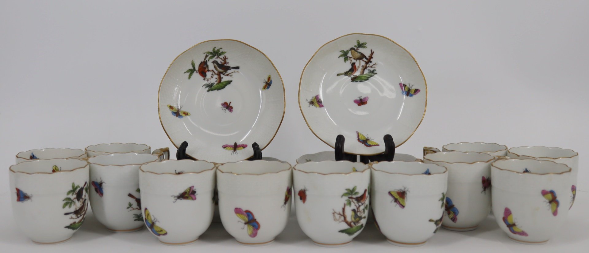 HEREND "ROTHSCHILD BIRDS" PORCELAIN