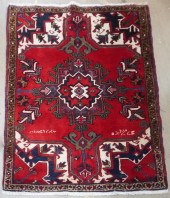 HERIZ RUG, 4 FT 3 IN X 3 FT 2