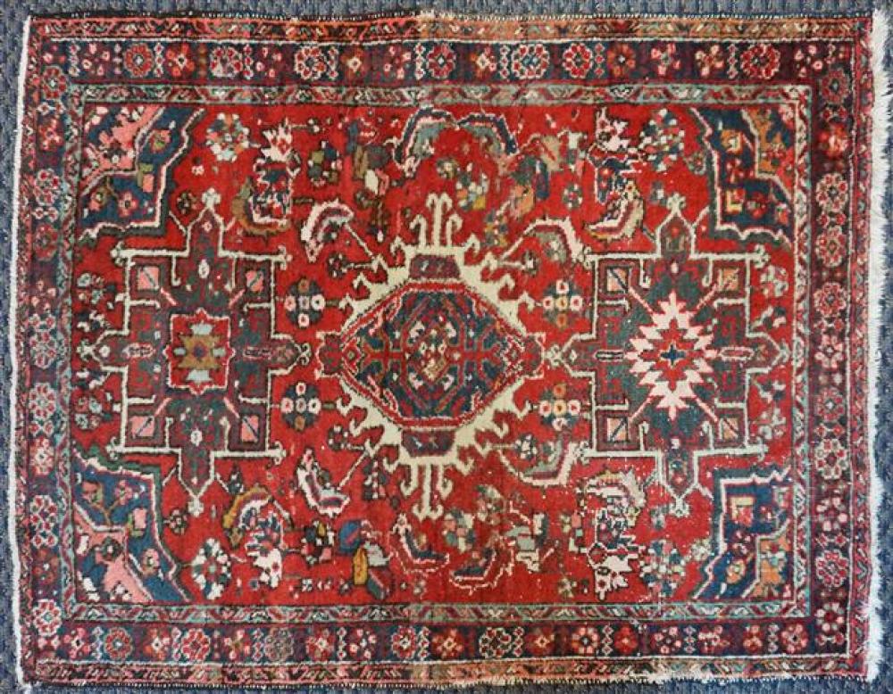 HERIZ RUG, 4 FT 4 IN X 3 FT 5