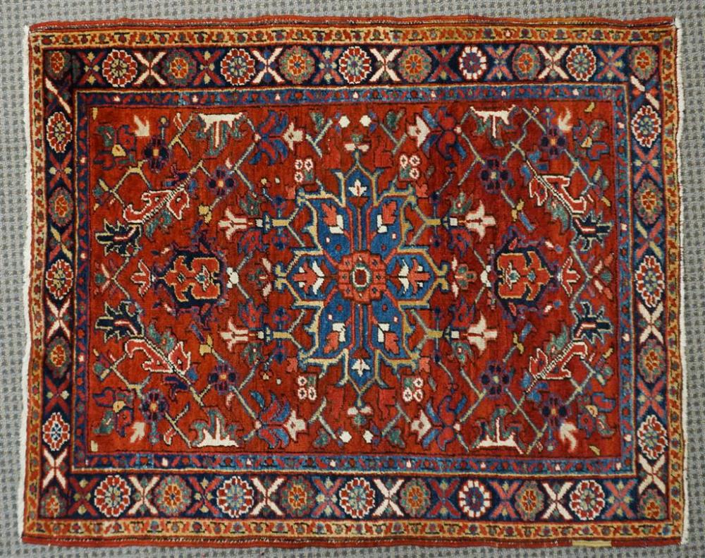 HERIZ RUG, 4 FT X 3 FT 3 INHeriz