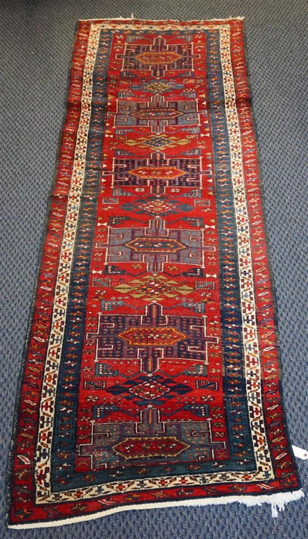 HERIZ RUG, 9 FT 4 IN X 3 FT 6