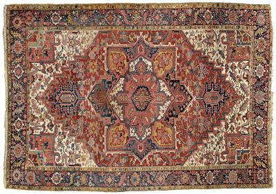 Heriz rug, central medallion on