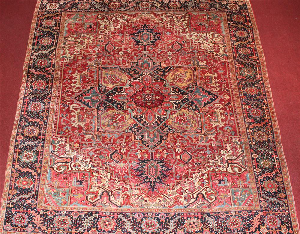 HERIZ RUG Provenance: From a Palm
