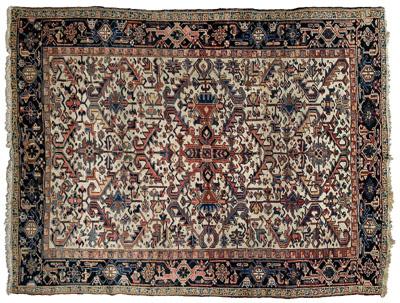 Heriz rug, repeating hook and