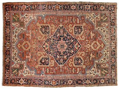 Heriz rug, serrated diamond central