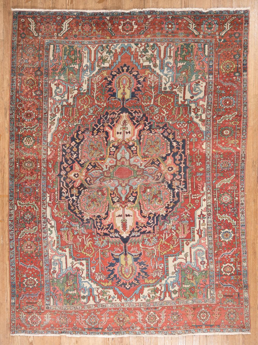 HERIZ RUGHeriz Rug , central