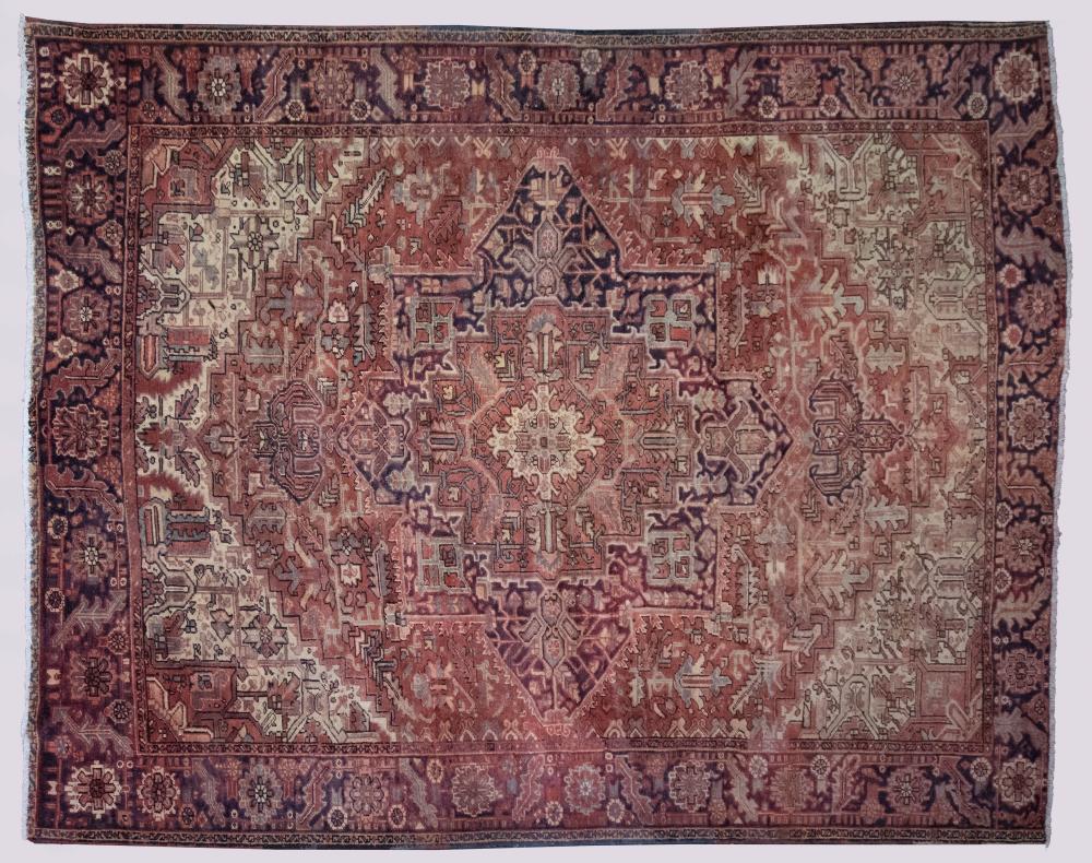 HERIZ WOOL RUG APPROX. 8'5 1/2" X