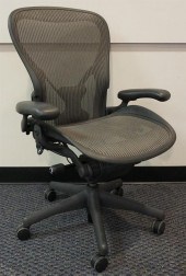 HERMAN MILLER AERON SWIVEL OFF