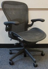 HERMAN MILLER "C" AERON OFFICE