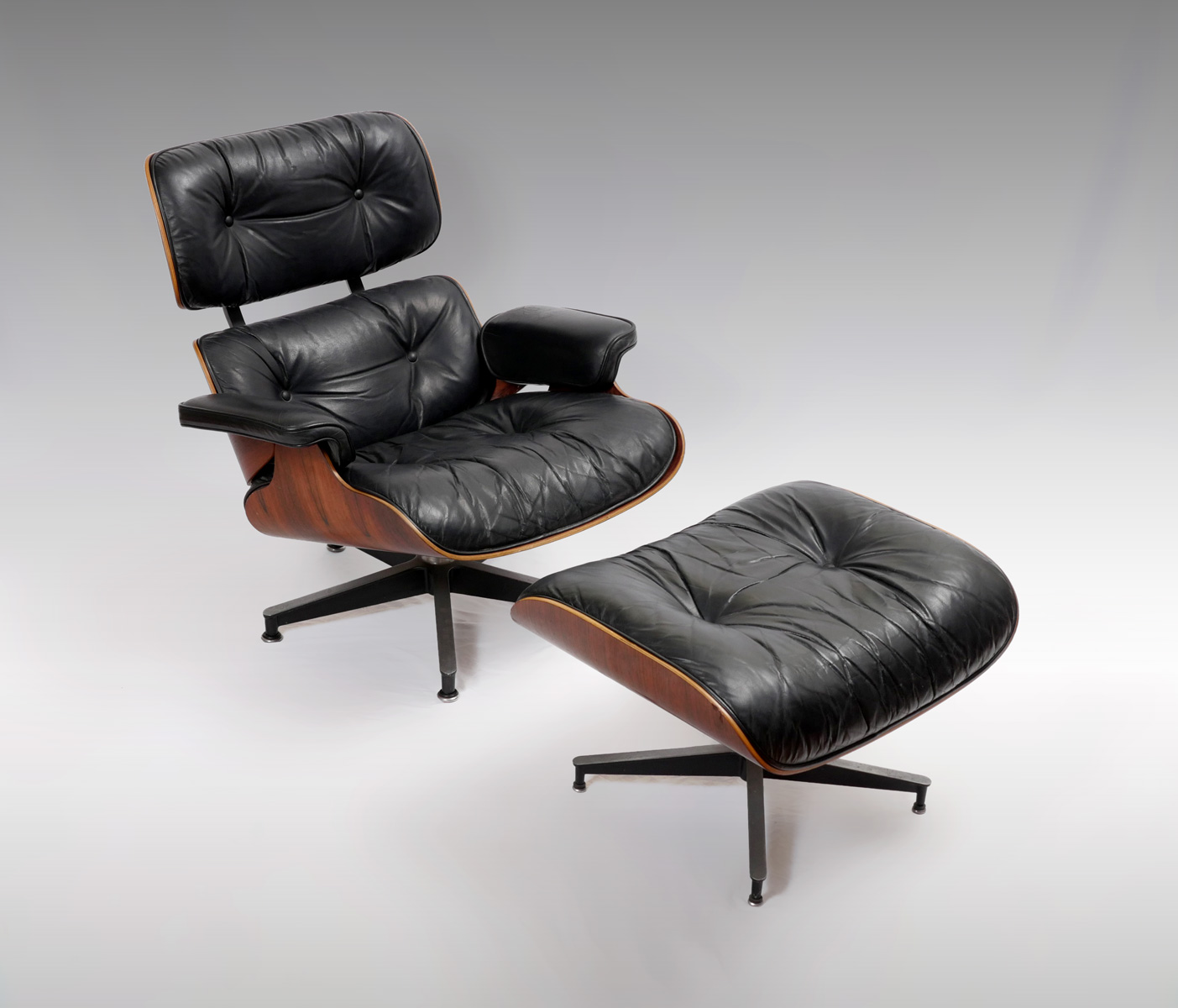 HERMAN MILLER LEATHER EAMES CHAIR