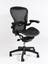 HERMAN MILLER OFFICE ARMCHAIR: