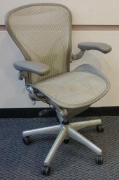 HERMAN MILLER SIZE B GRAY META