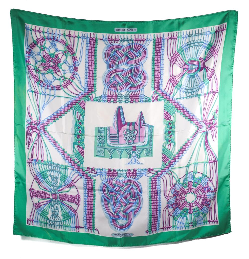 HERMÃ?S SILK CARRE INTERTWINED