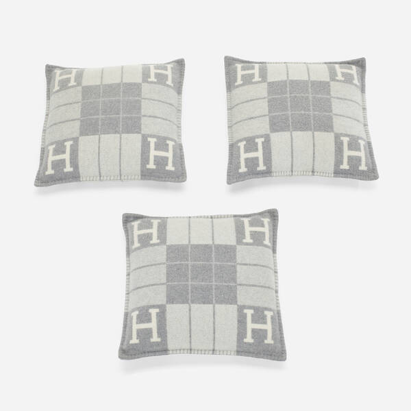 Hermès. Avalon III pillows, set