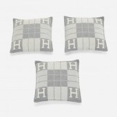 Hermès. Avalon III pillows, se