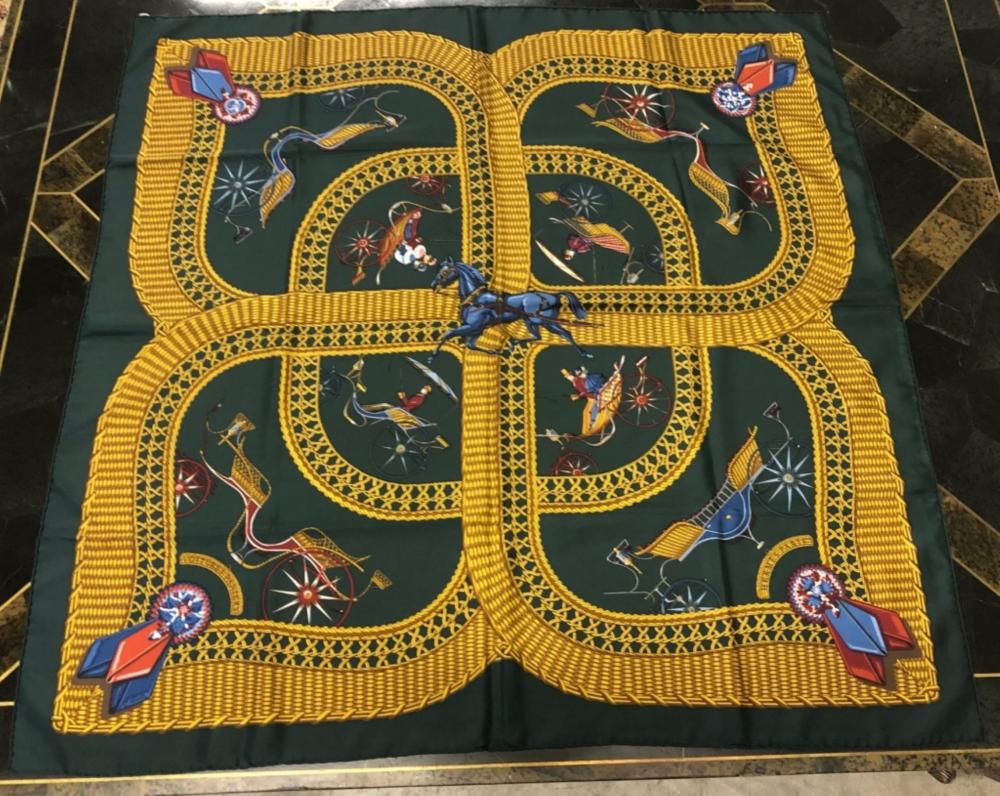 HERMES "VOITURES PANIERS" SILK