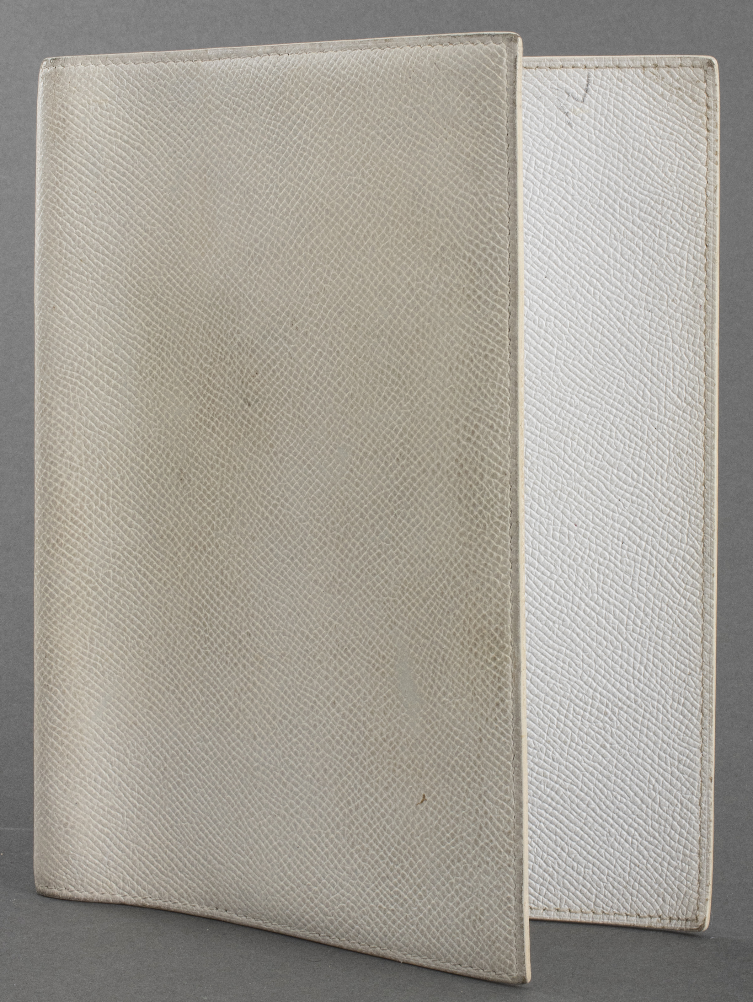 HERMES WHITE LEATHER GLOBE