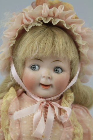 HERTEL SCHWAB 165 GOOGLY TODDLER