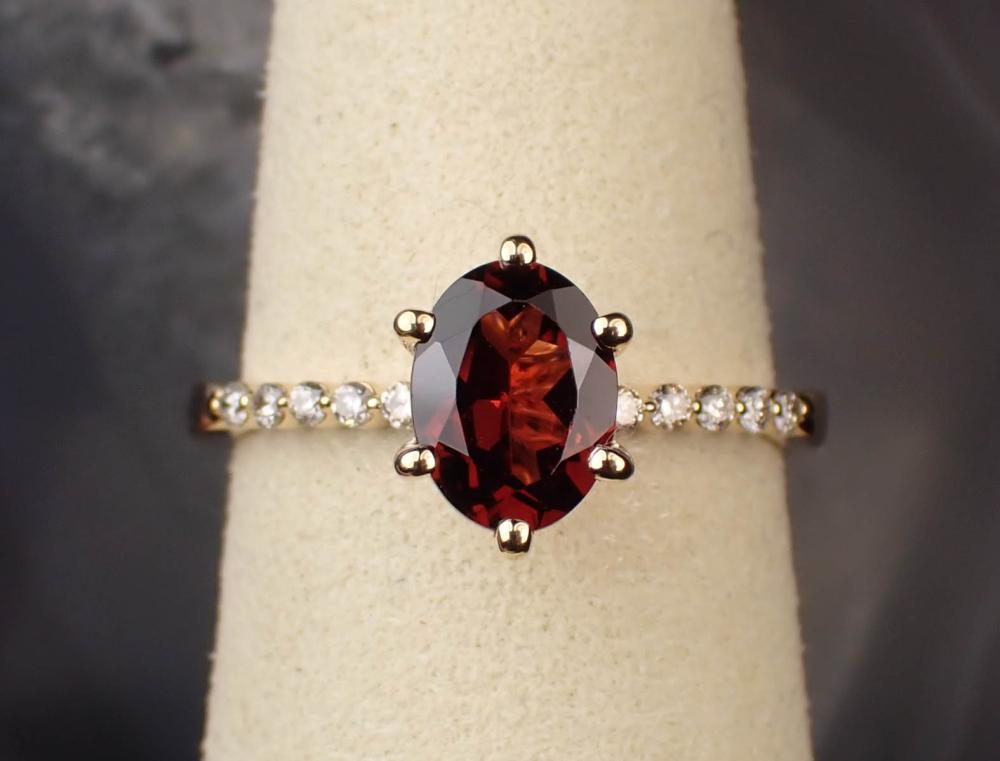 HESSONITE GARNET, DIAMOND AND