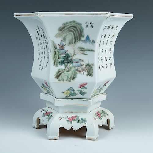 HEXAGONAL FAMILLE ROSE FLOWER POT