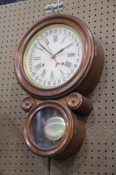 HEYDEN TRAPANI CALENDER CLOCK.