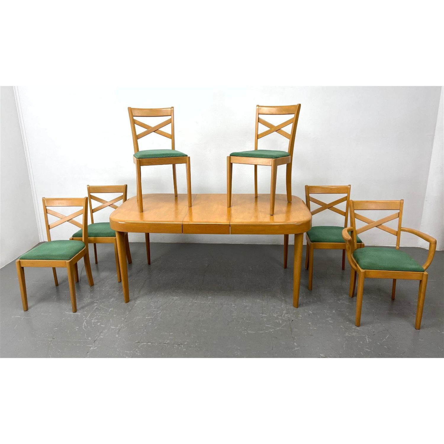 Heywood Wakefield Dining Set. Table