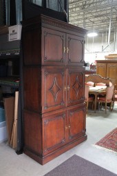HICKORY CHAIR CO. ENTERTAINMEN