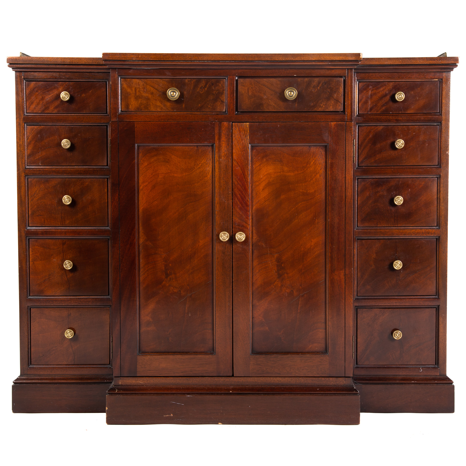 HICKORY CHAIR MAHOGANY SHAPED