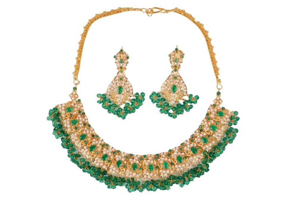 HIGH KARAT YELLOW GOLD, EMERALD,