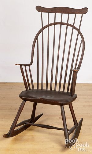 HIGHBACK CONTINUOUS ARM WINDSOR
