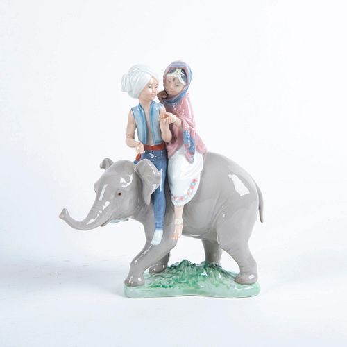 HINDU CHILDREN 01005352 - LLADRO