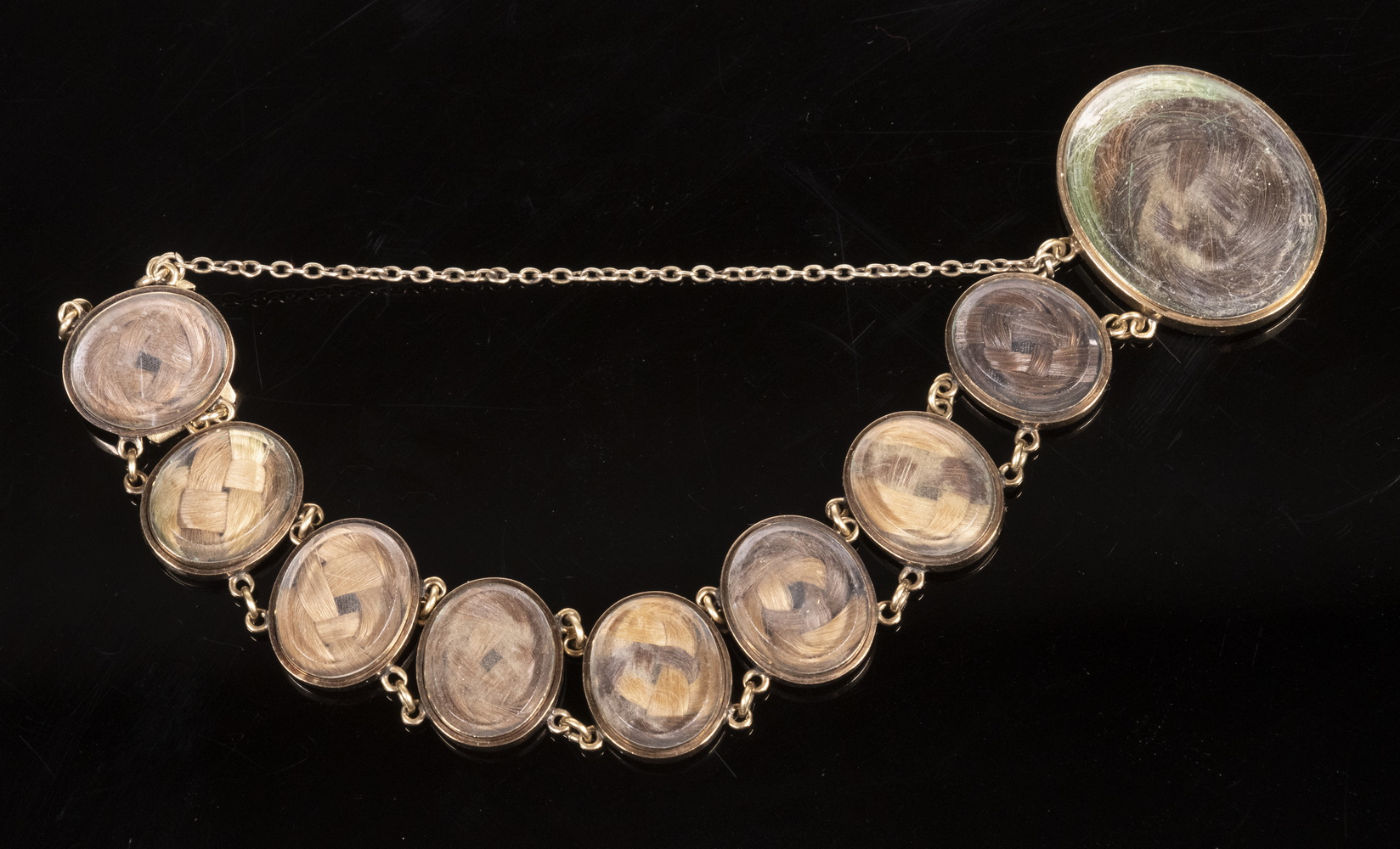 HISTORICALLY IMPORTANT GOLD LINK