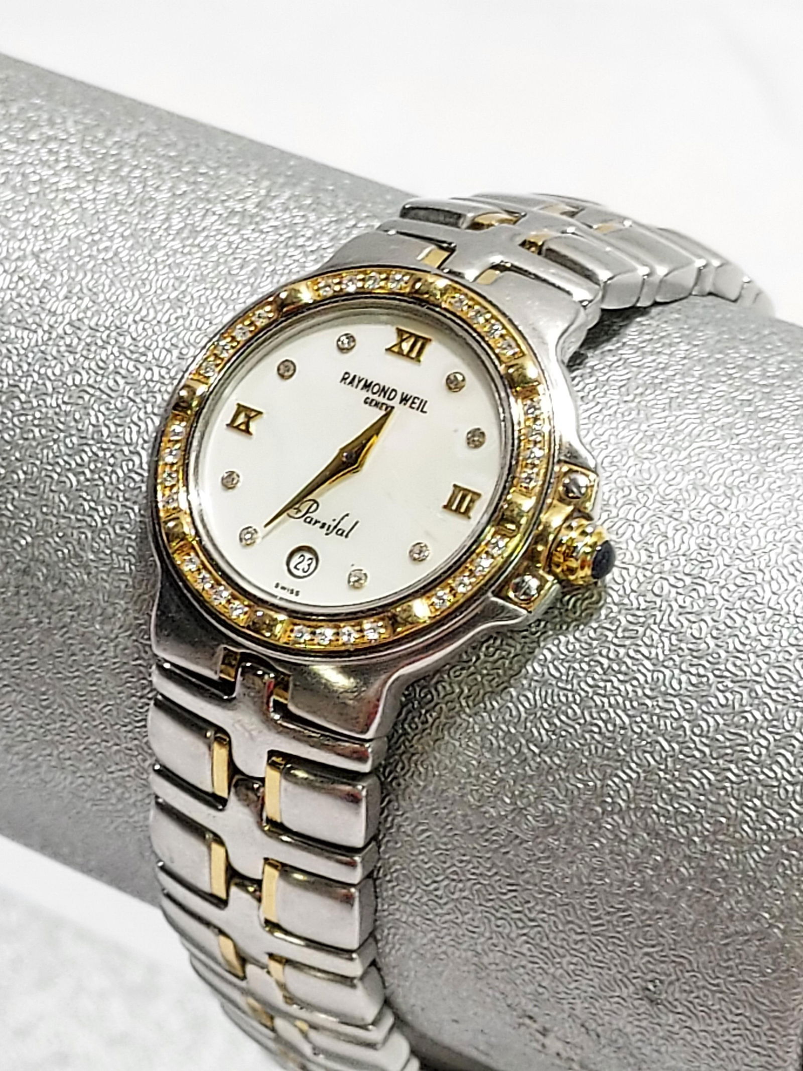 HJ138 LADIES DIAMOND RAYMOND WEIL