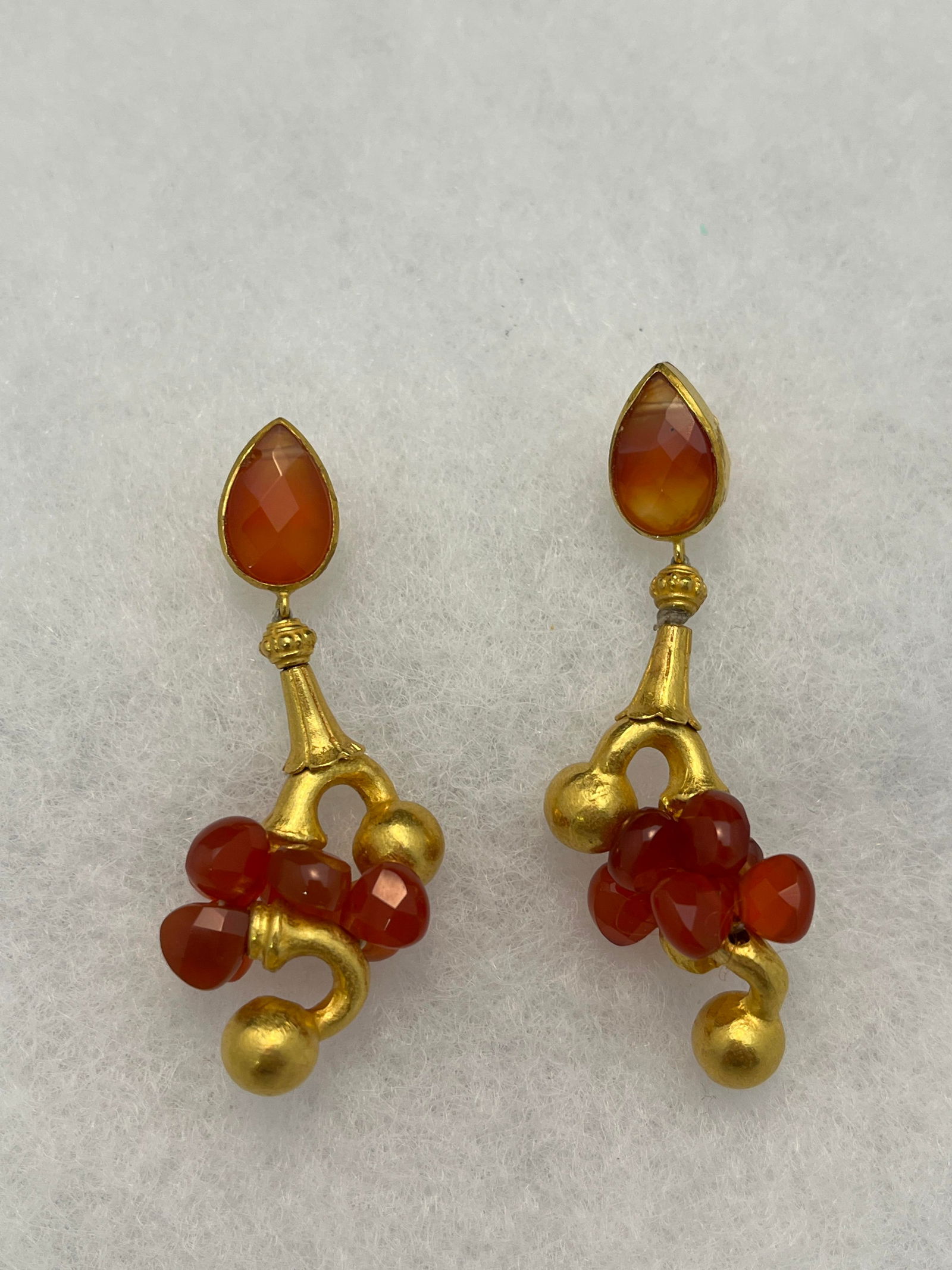 HJ167 22K YELLOW GOLD DROP EARRINGS