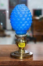 HOBNAIL GLASS BANISTER OR NEWE