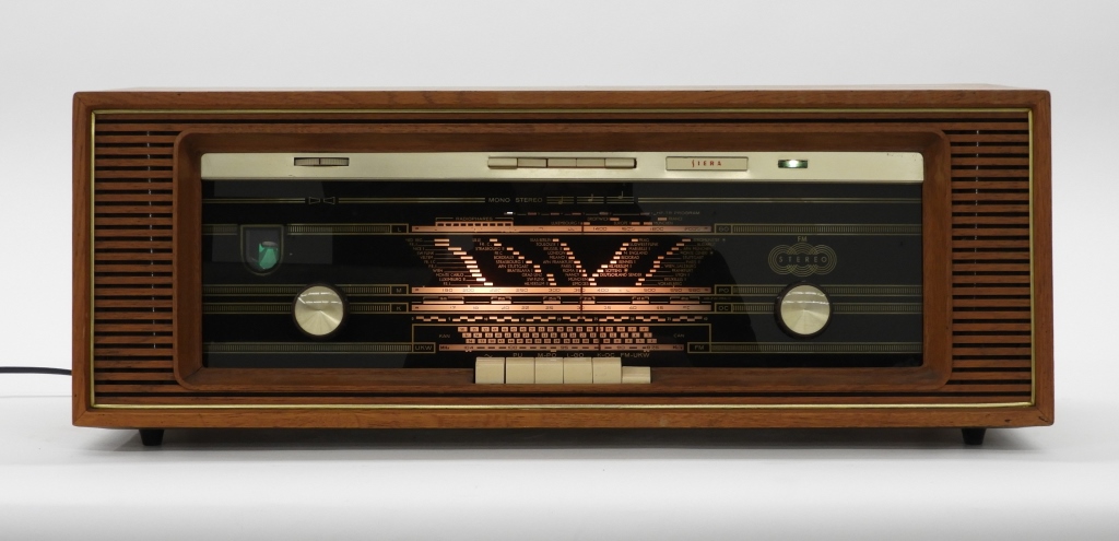 HOLLAND SIERA AM/FM LONG/SHORT WAVE