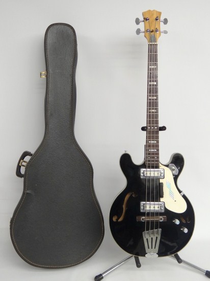 Hollow body electric jazz bass