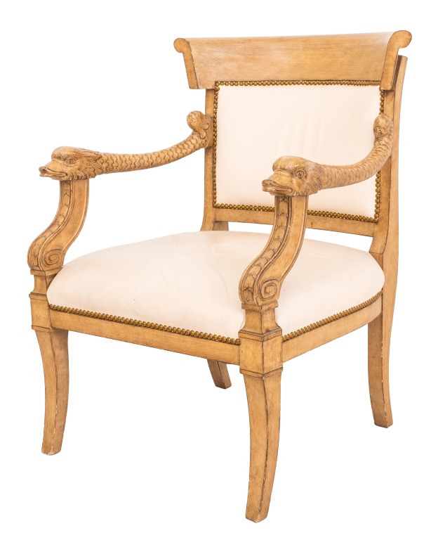 HOLLYWOOD REGENCY STYLE CARVED